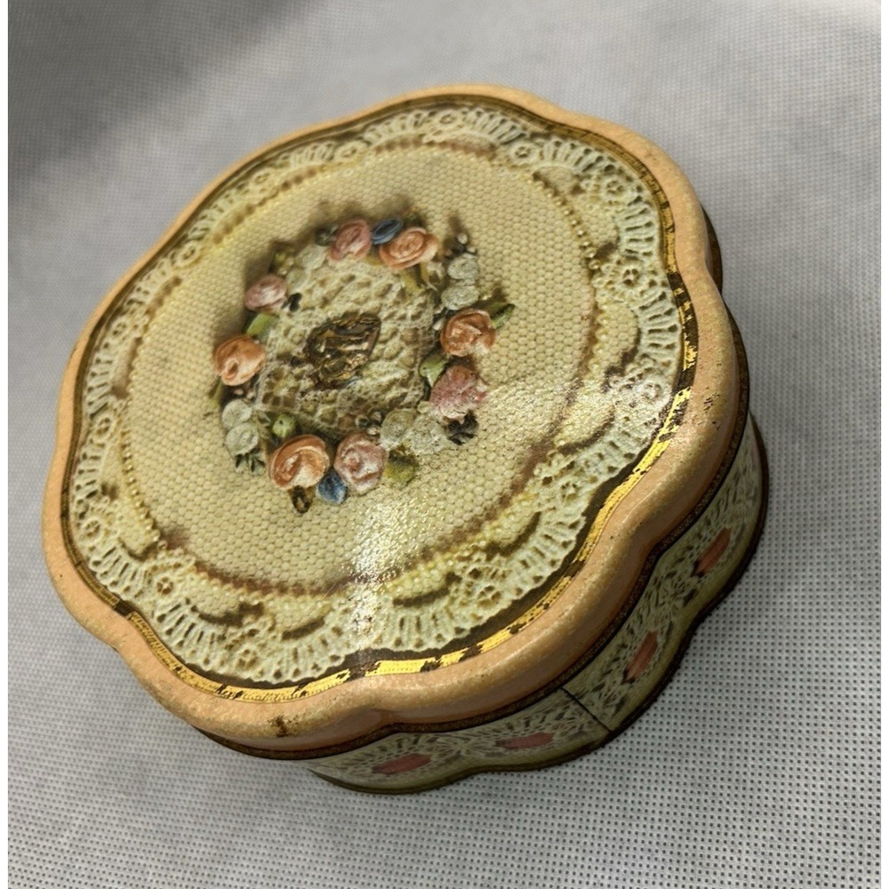 Vintage Metal Tin‎ AVON Valentines Day Roses Shabby Chic Rustic Primitive Decor